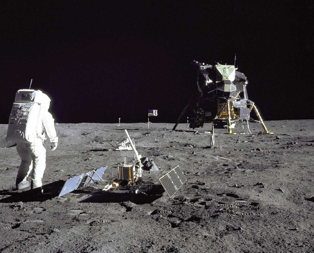 Un Regreso Histórico: Estados Unidos Retorna a la Luna Después de 50 Años con una Nave No Convencional