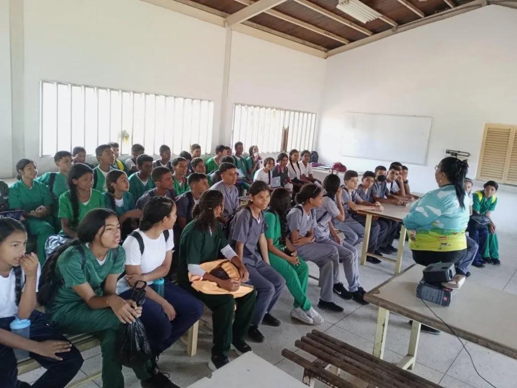 Alcaldía de Angostura del Orinoco Organiza Conversatorio sobre Responsabilidad Penal del Adolescente y Convivencia Escolar