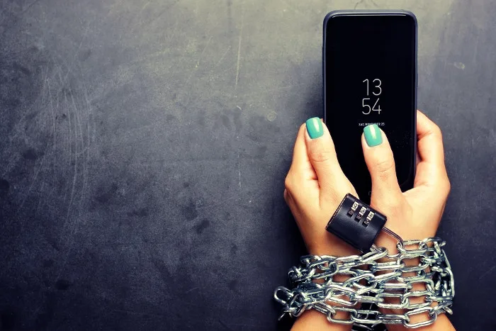 ¿Sufre de ansiedad por no tener celular? Puede que sufra nomofobia