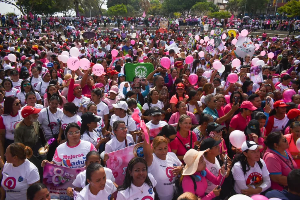Marea rosa recorrió Ciudad Bolívar para celebrar Día Internacional de la Mujer