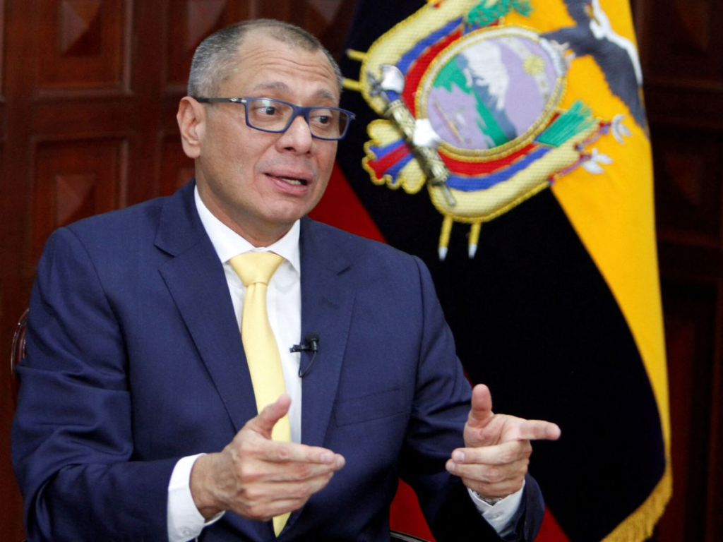 Hospitalizan al exvicepresidente de Ecuador por Presunta Sobredosis de Medicamentos