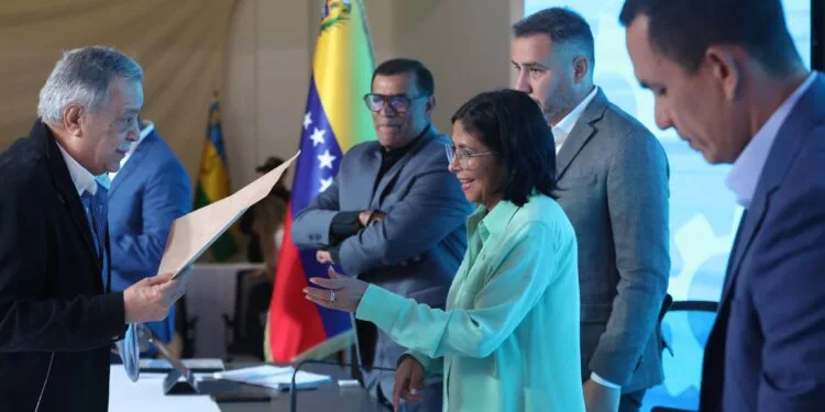 Delcy Rodríguez: “Pronto Venezuela pasará a exportar gas por primera vez en su historia”